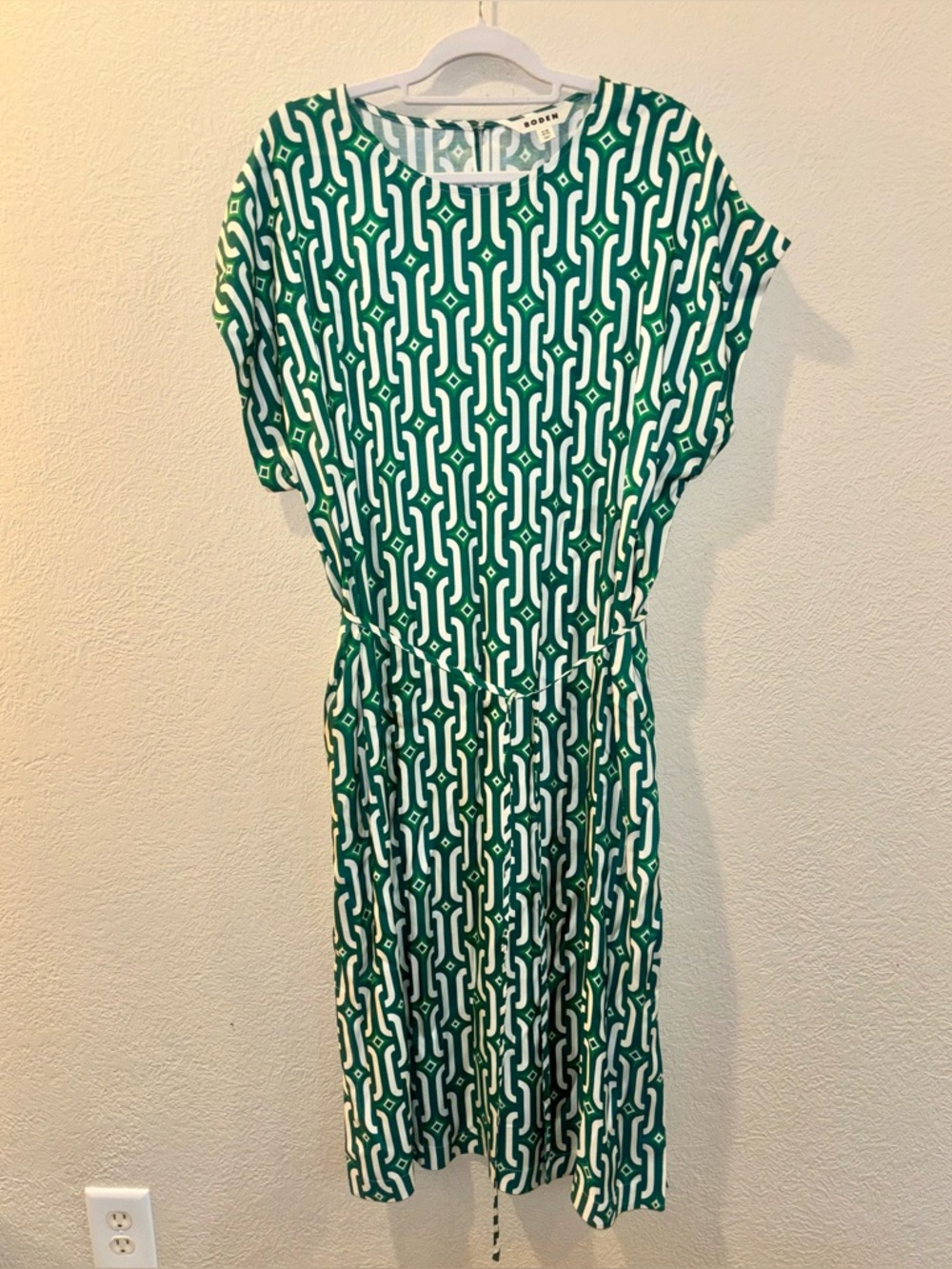 Boden Short Sleeve Column green Midi dress Size 14